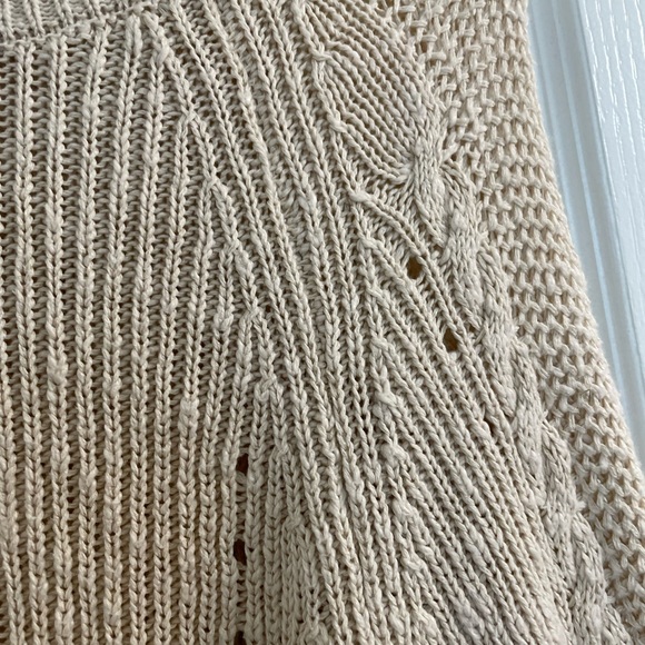 American Eagle Sweater - Picture 2 of 4